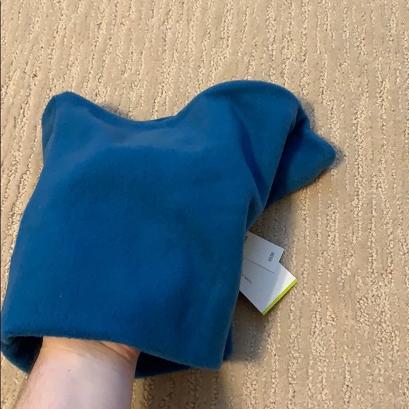 Blue winter scarf - Picture 2 of 2